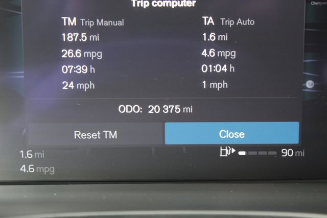 Used 2024 Volvo XC60 B5 Plus image 32