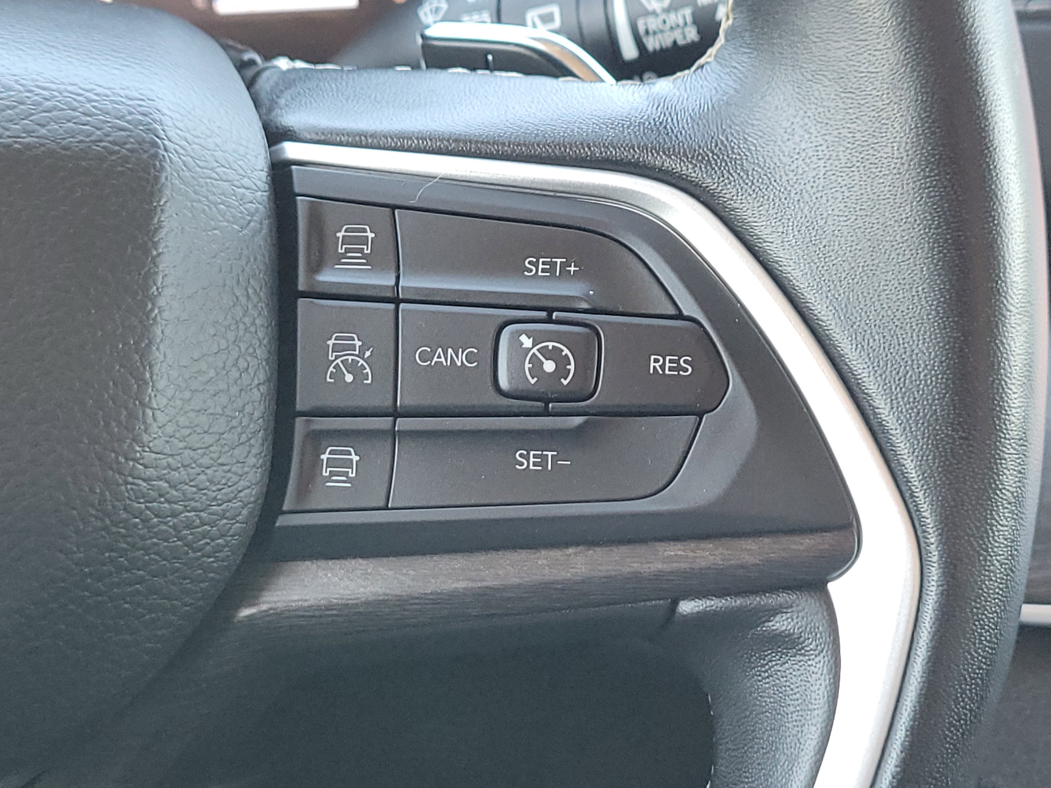 Used 2022 Jeep Grand Cherokee Limited image 26