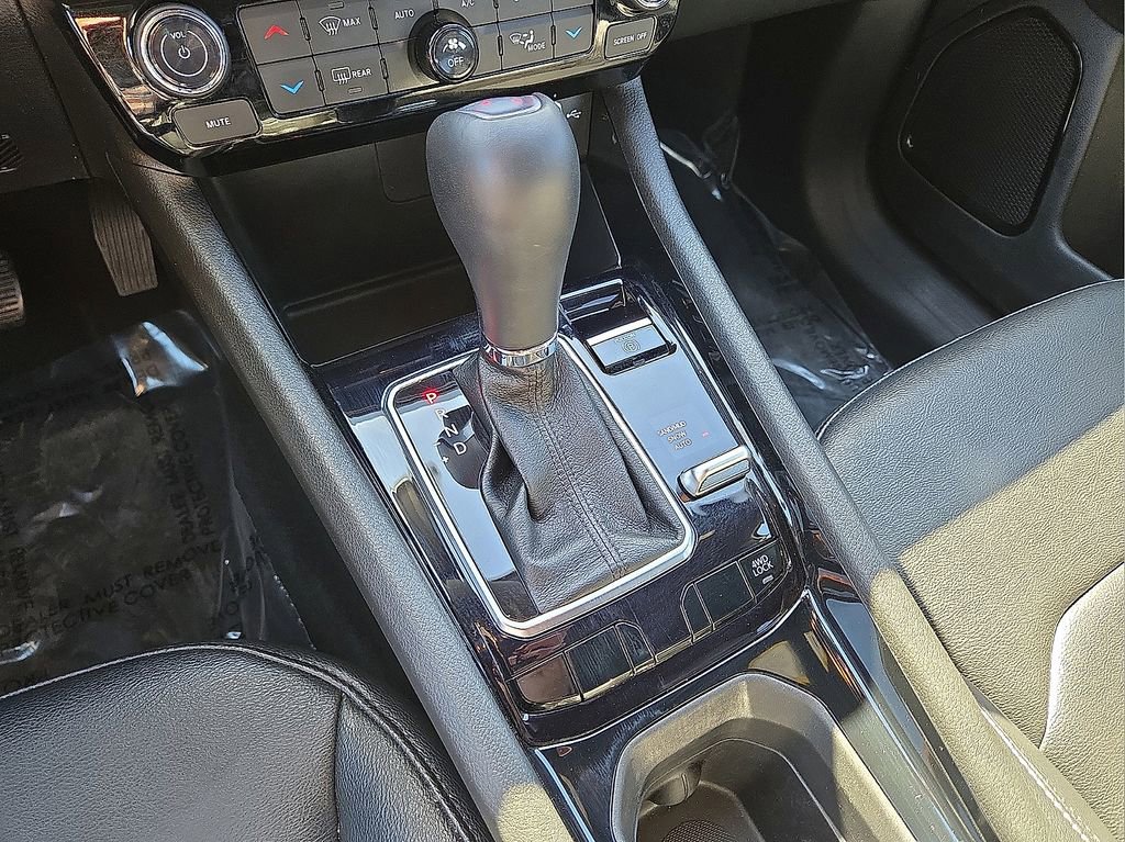 Used 2025 Jeep Compass Limited image 30