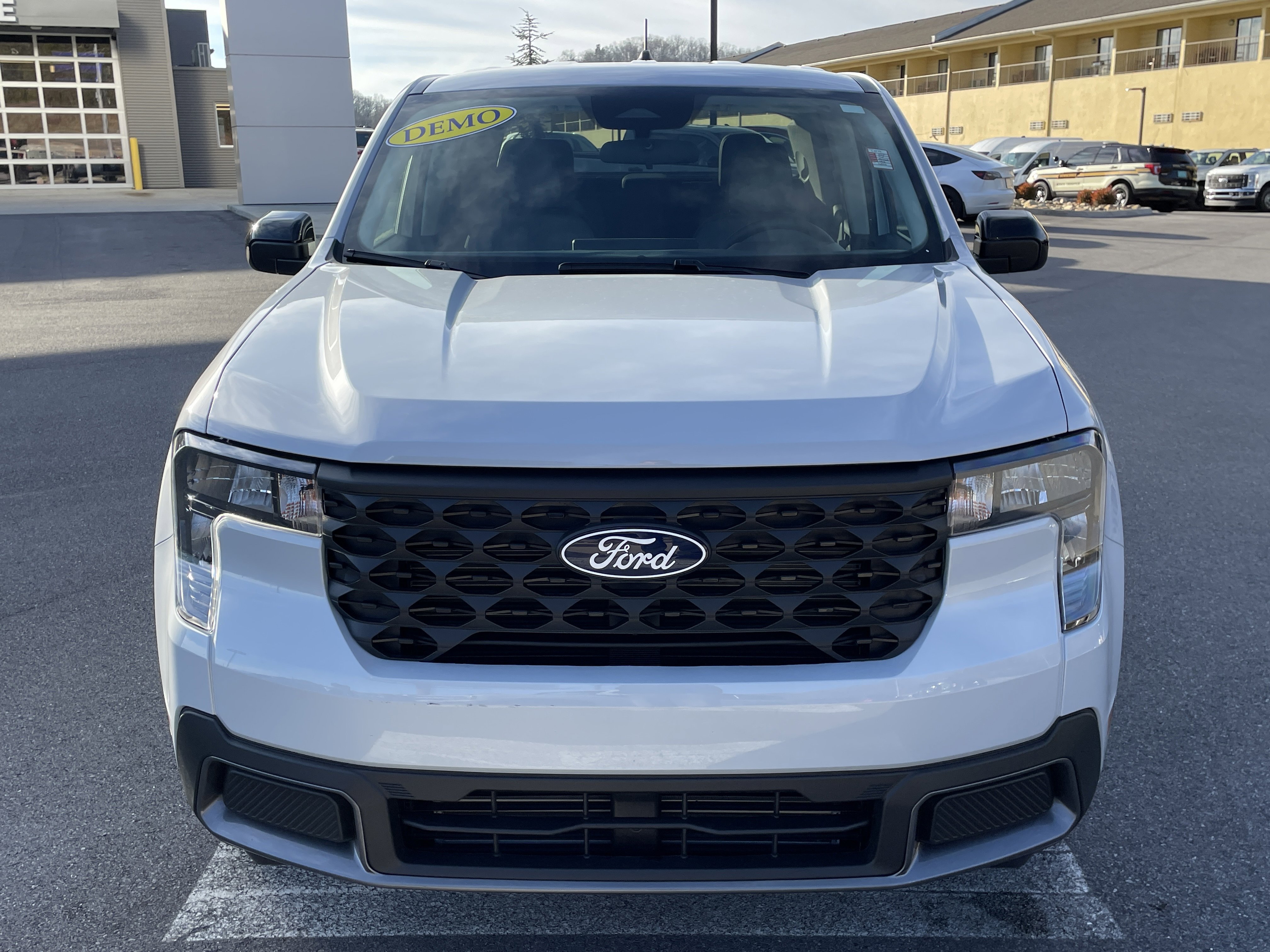 New 2025 Ford Maverick XLT w/ XLT Luxury Package AWD/4WD image 2