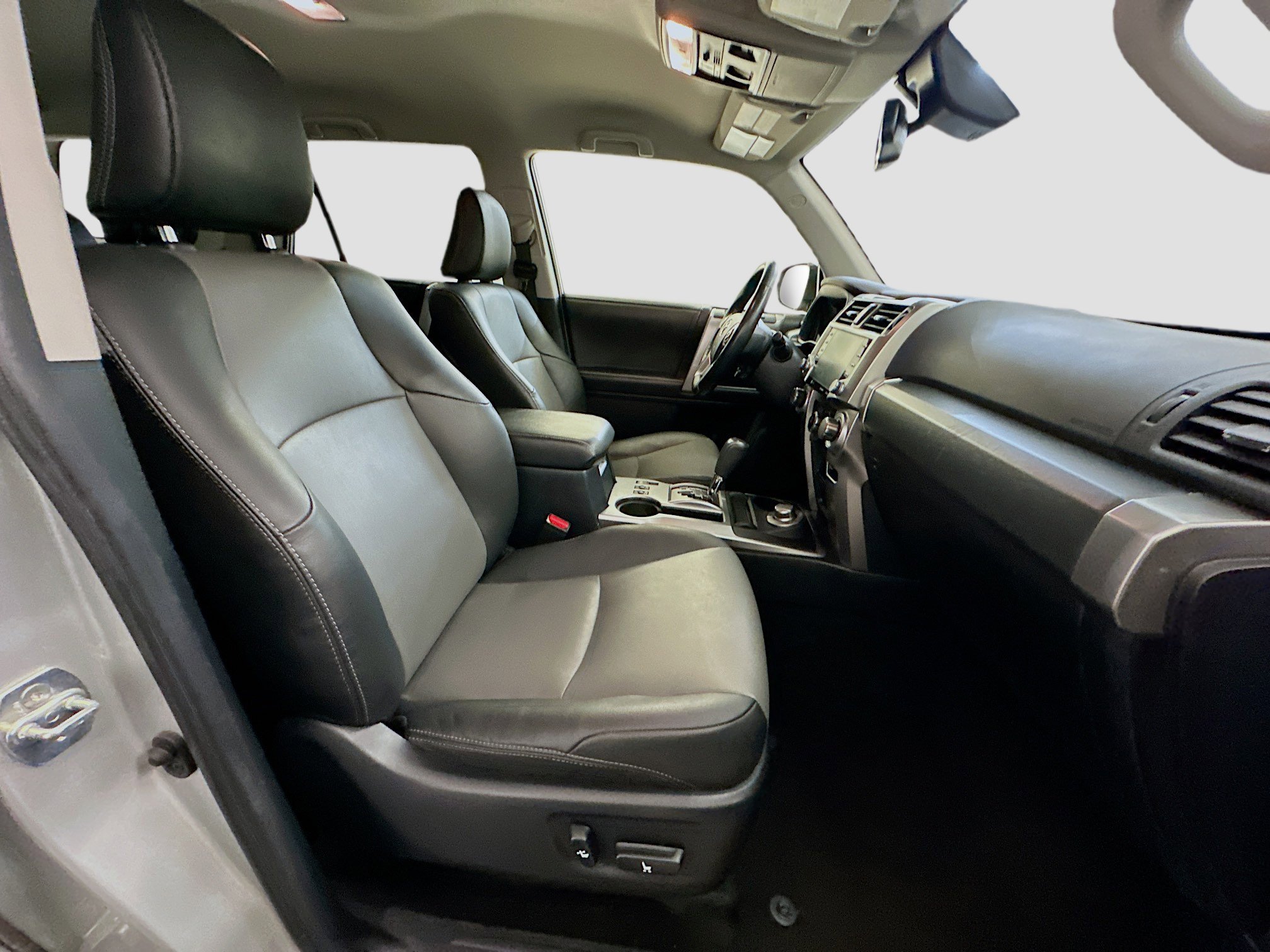 Used 2024 Toyota 4Runner SR5 Premium image 32