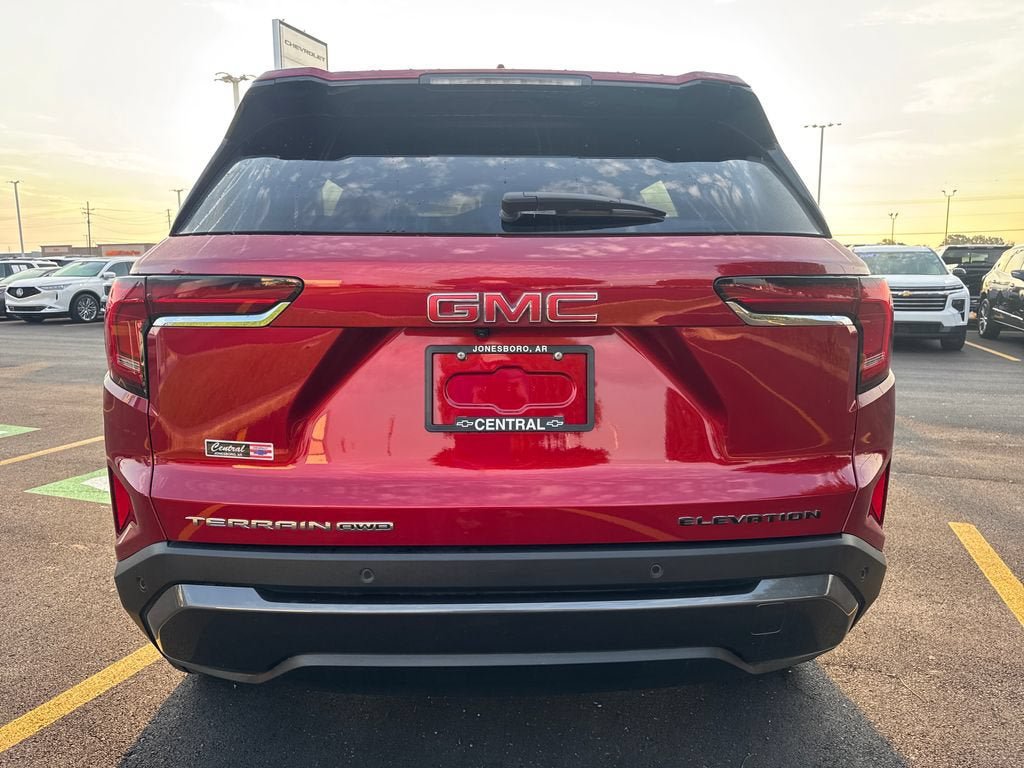 Used 2025 GMC Terrain Elevation w/ Elevation Premium Package AWD/4WD image 5