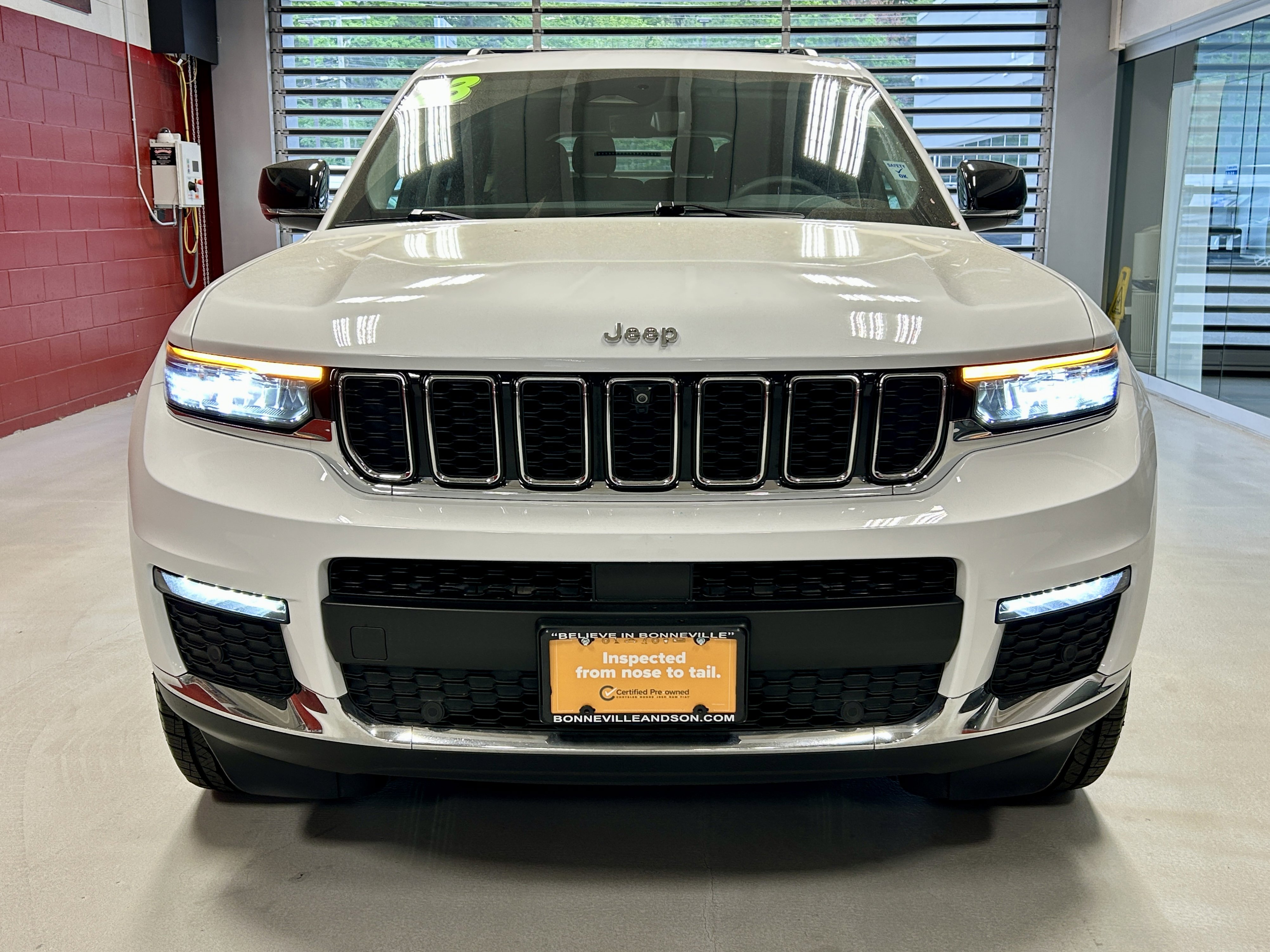Certified 2023 Jeep Grand Cherokee L Limited w/ Luxury Tech Group II AWD/4WD image 13