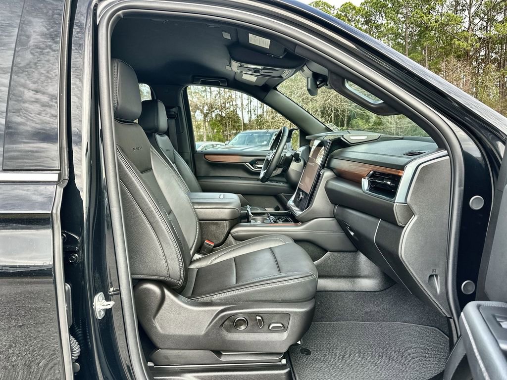 Certified 2025 GMC Yukon Denali image 27
