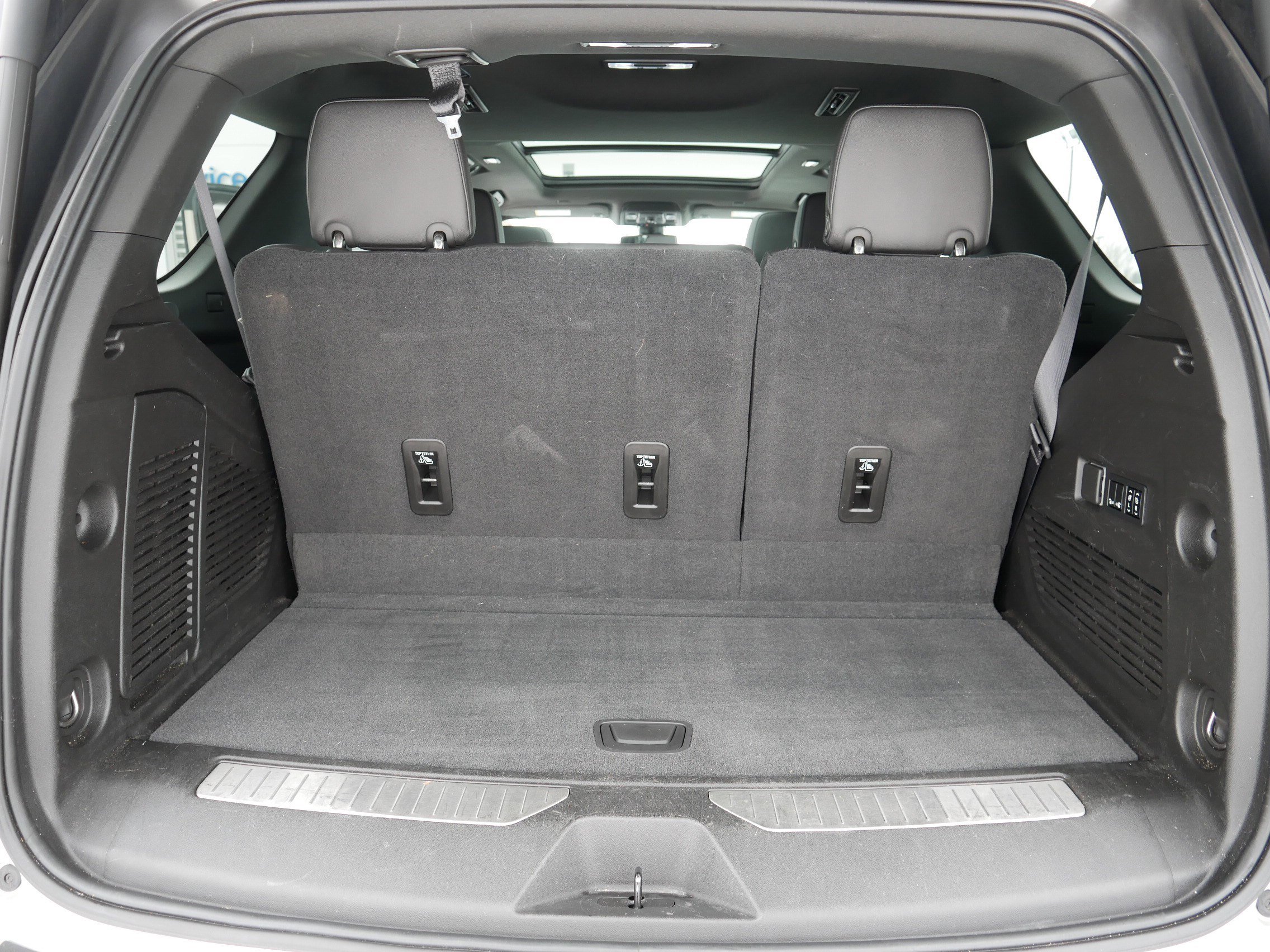 Used 2021 Chevrolet Tahoe Z71 w/ Z71 Signature Package image 17