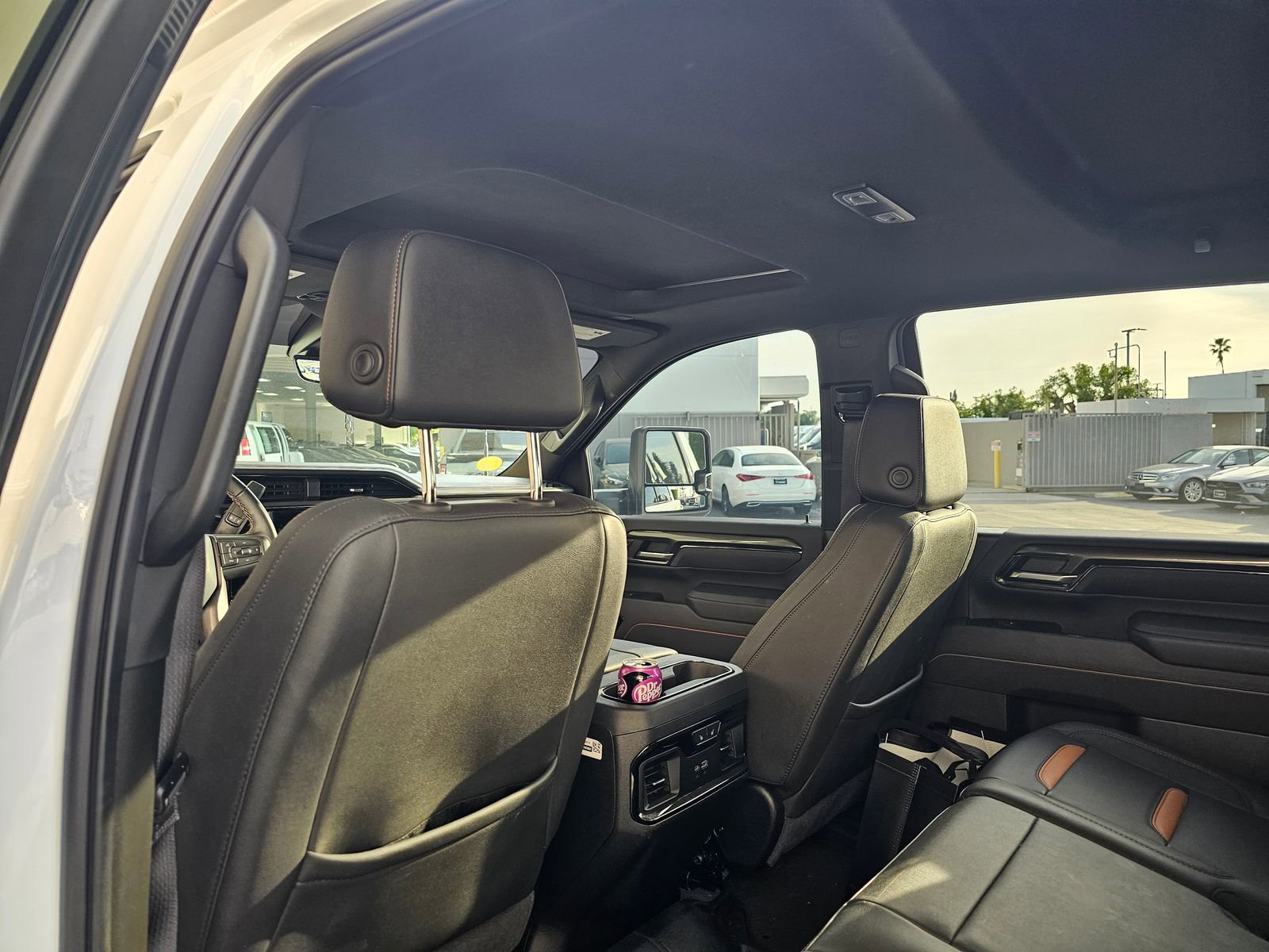 Used 2025 GMC Sierra 2500 AT4 w/ Technology Package image 7