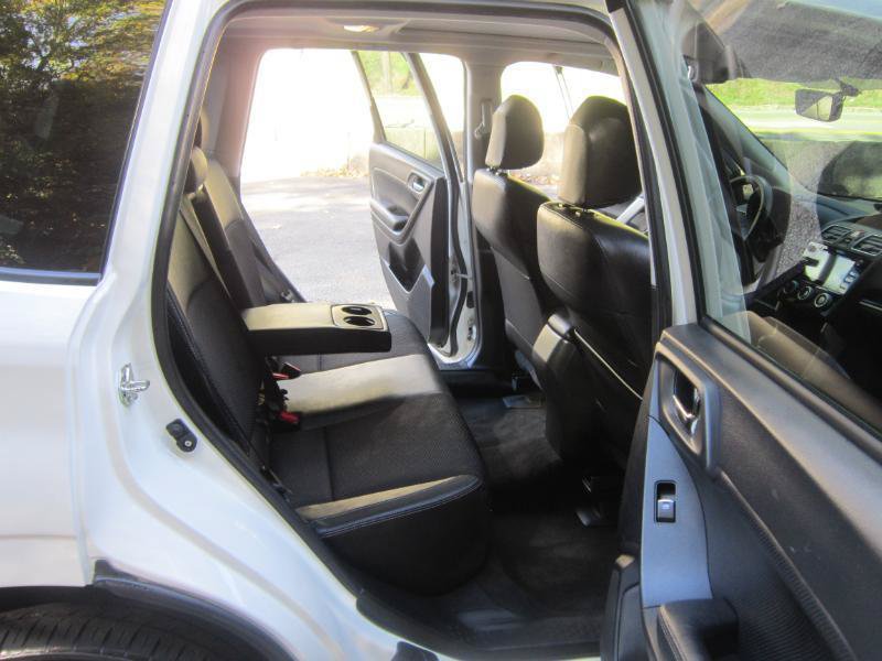 Used 2018 Subaru Forester 2.5i Premium AWD/4WD image 9