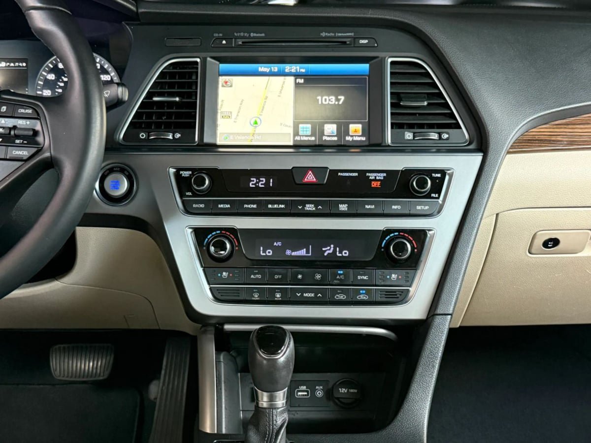 Used 2017 Hyundai Sonata Limited w/ Ultimate Package 04 FWD image 51