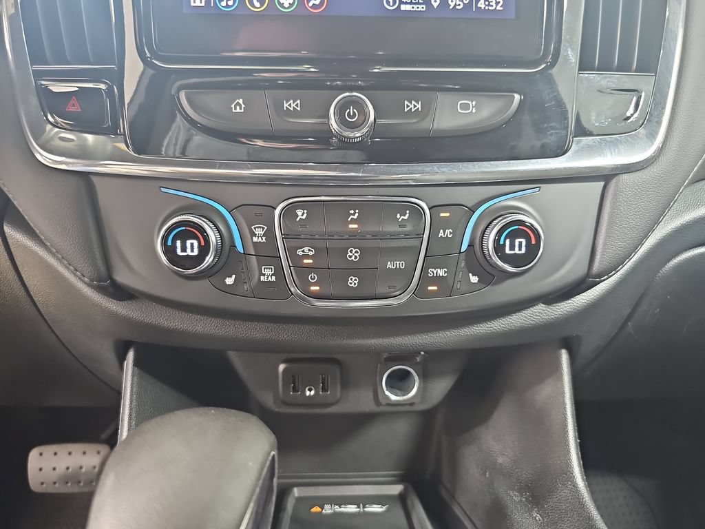 Used 2023 Chevrolet Traverse LT w/ LPO, Floor Liner Package AWD/4WD image 29