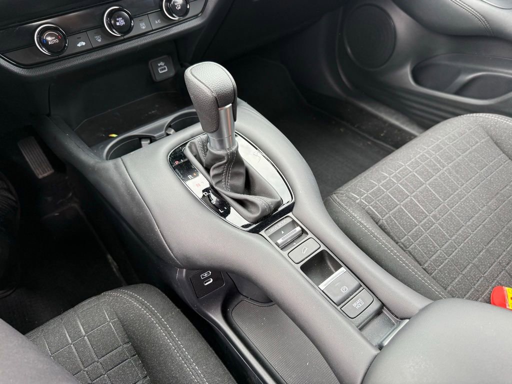 Used 2024 Honda HR-V LX image 11