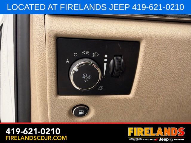 Used 2021 Jeep Grand Cherokee Limited AWD/4WD image 23