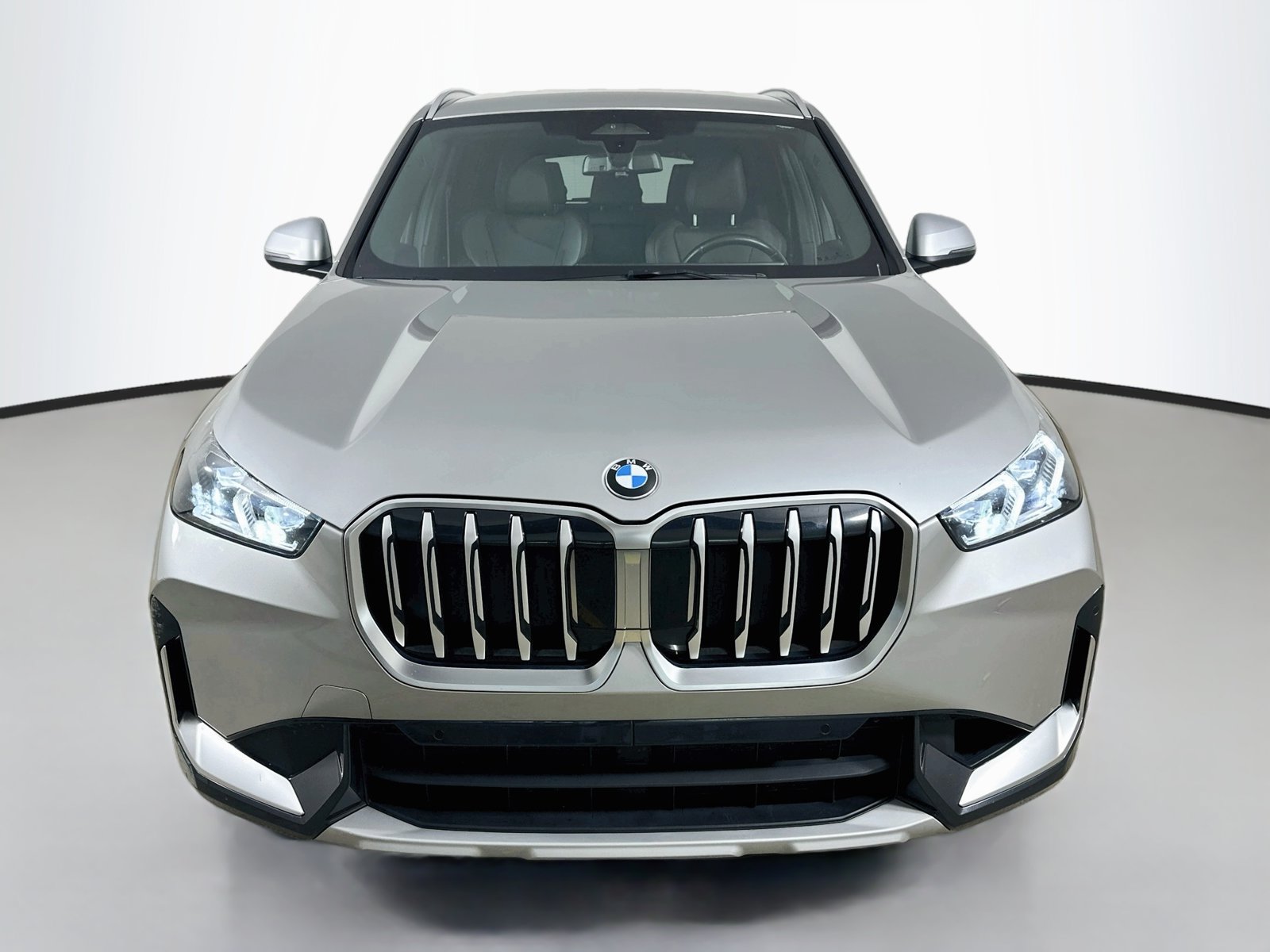Used 2023 BMW X1 xDrive28i w/ Convenience Package AWD/4WD image 2