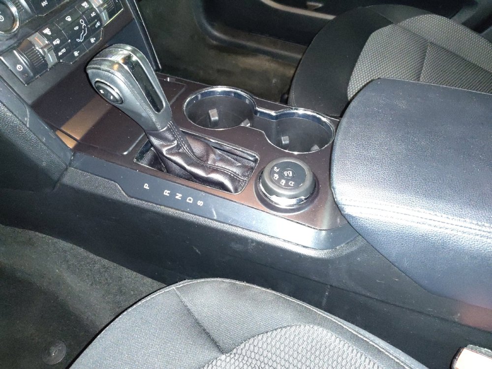 Used 2018 Ford Explorer XLT w/ Equipment Group 201A AWD/4WD image 26