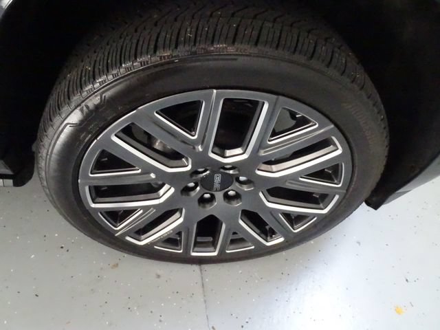 Certified 2026 GMC Yukon Denali Ultimate w/ LPO, Floor Liner Package AWD/4WD image 31