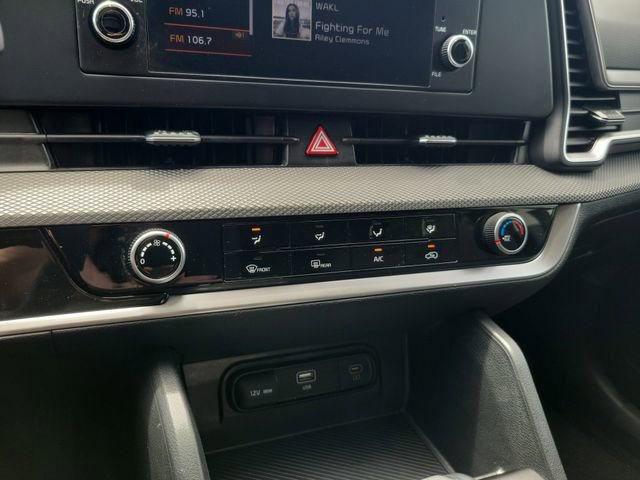 Certified 2025 Kia Sportage LX FWD image 18
