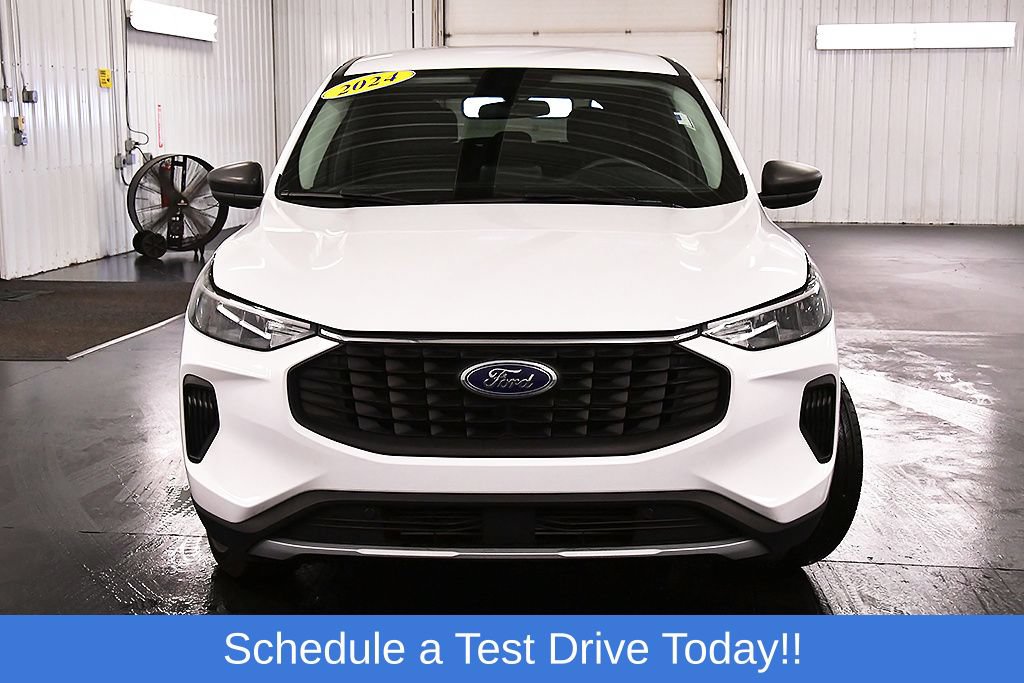 Used 2024 Ford Escape Active AWD/4WD image 2