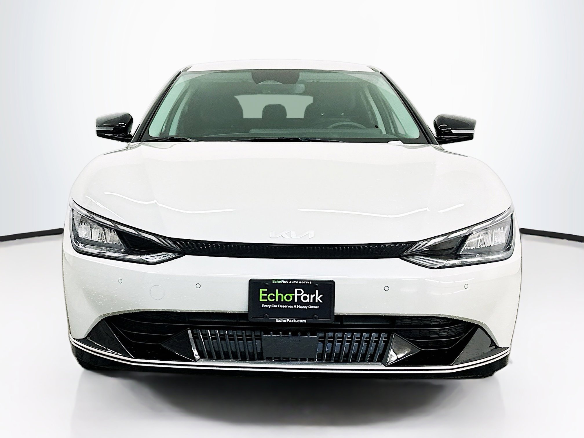 Used 2024 Kia EV6 Wind image 2