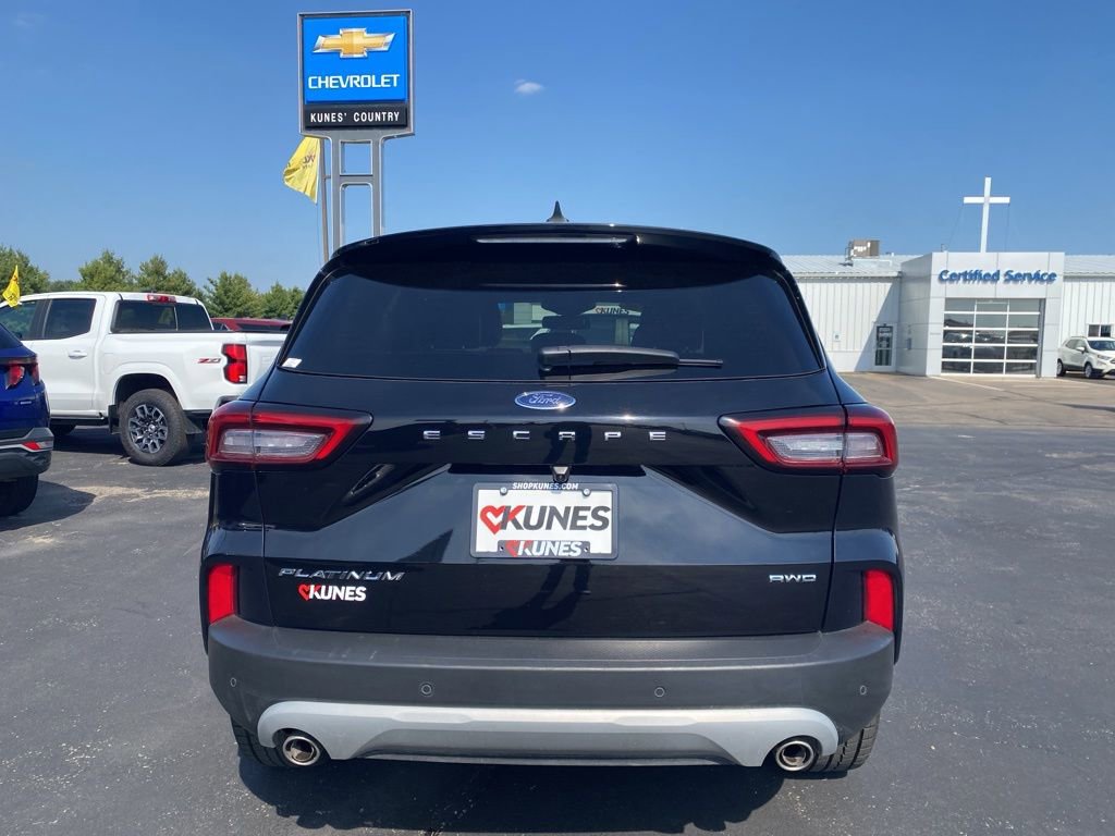Used 2024 Ford Escape Platinum image 9