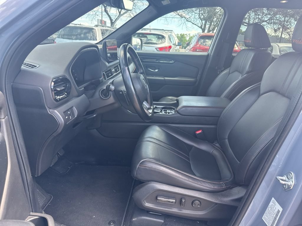 Used 2023 Honda Pilot TrailSport image 9