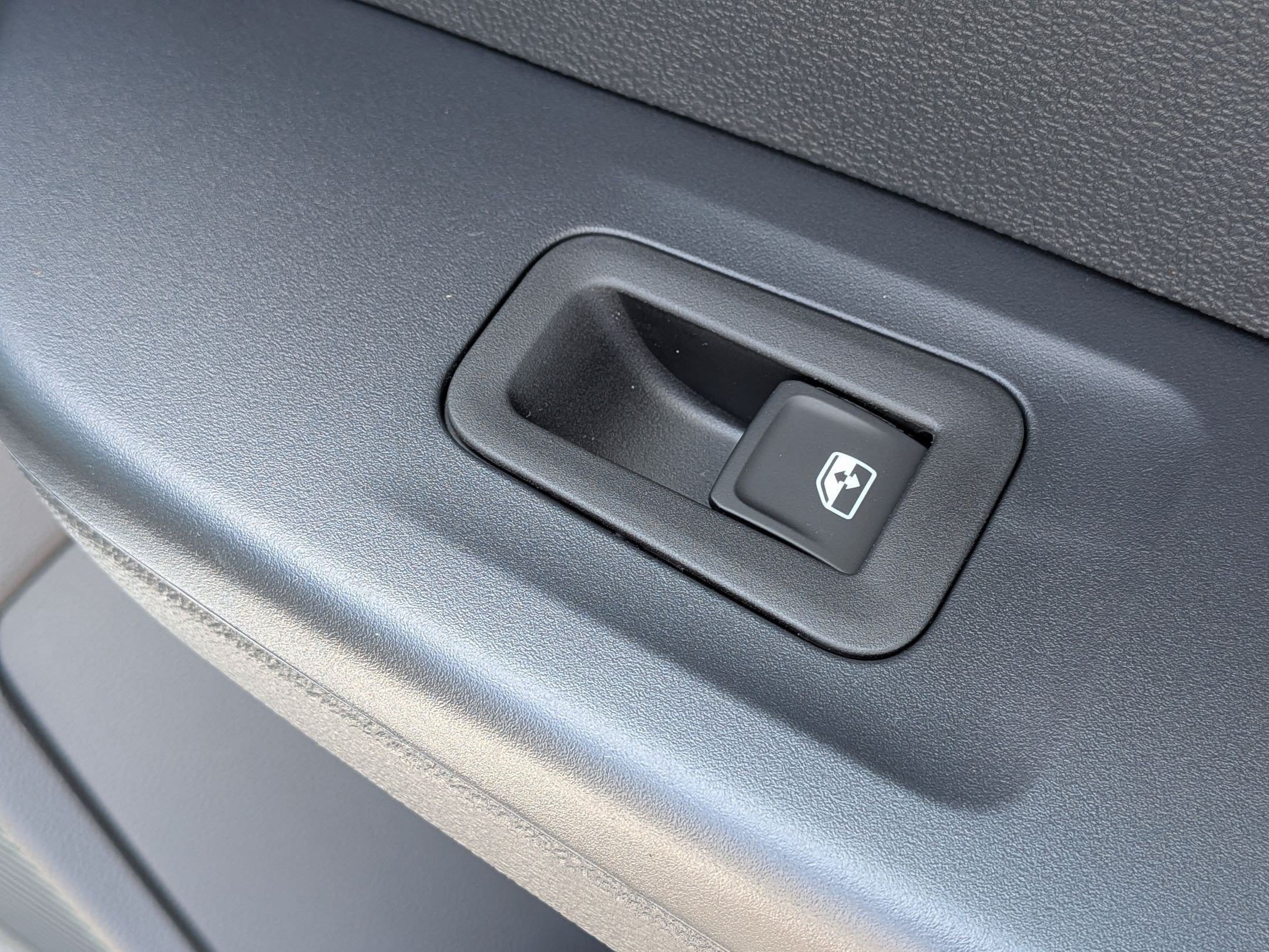 New 2026 Volkswagen Taos SEL AWD/4WD image 34