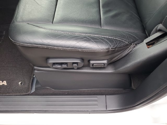 Used 2015 Nissan Armada Platinum w/ 2nd Row Captain Seat Package AWD/4WD image 18