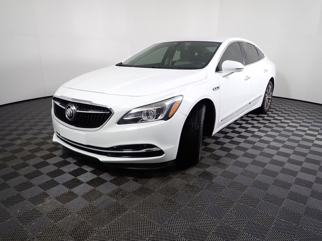 Used 2017 Buick LaCrosse Preferred image 8