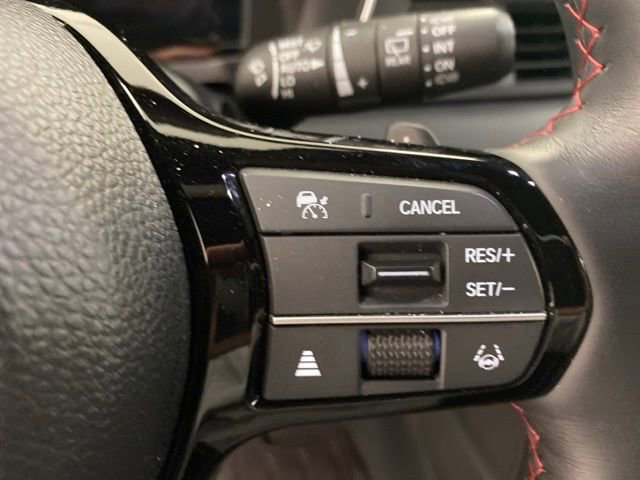 Used 2025 Honda Pilot Black Edition image 18