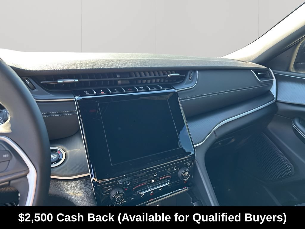 New 2025 Jeep Grand Cherokee L Laredo w/ Luxury Tech Group I RWD image 39