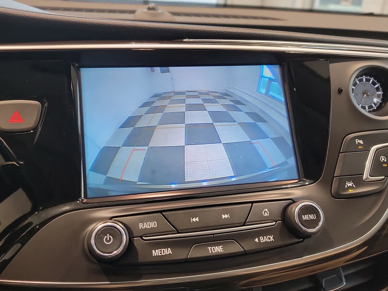 Used 2019 Buick Envision Premium AWD/4WD image 17