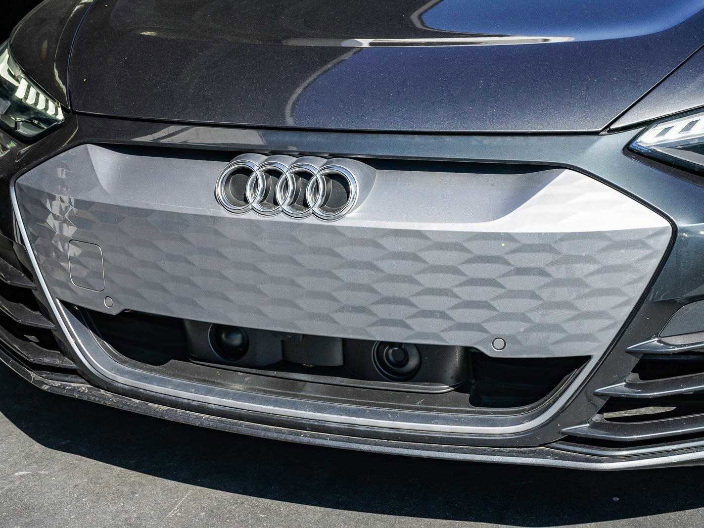 Used 2022 Audi e-tron GT Premium Plus image 8