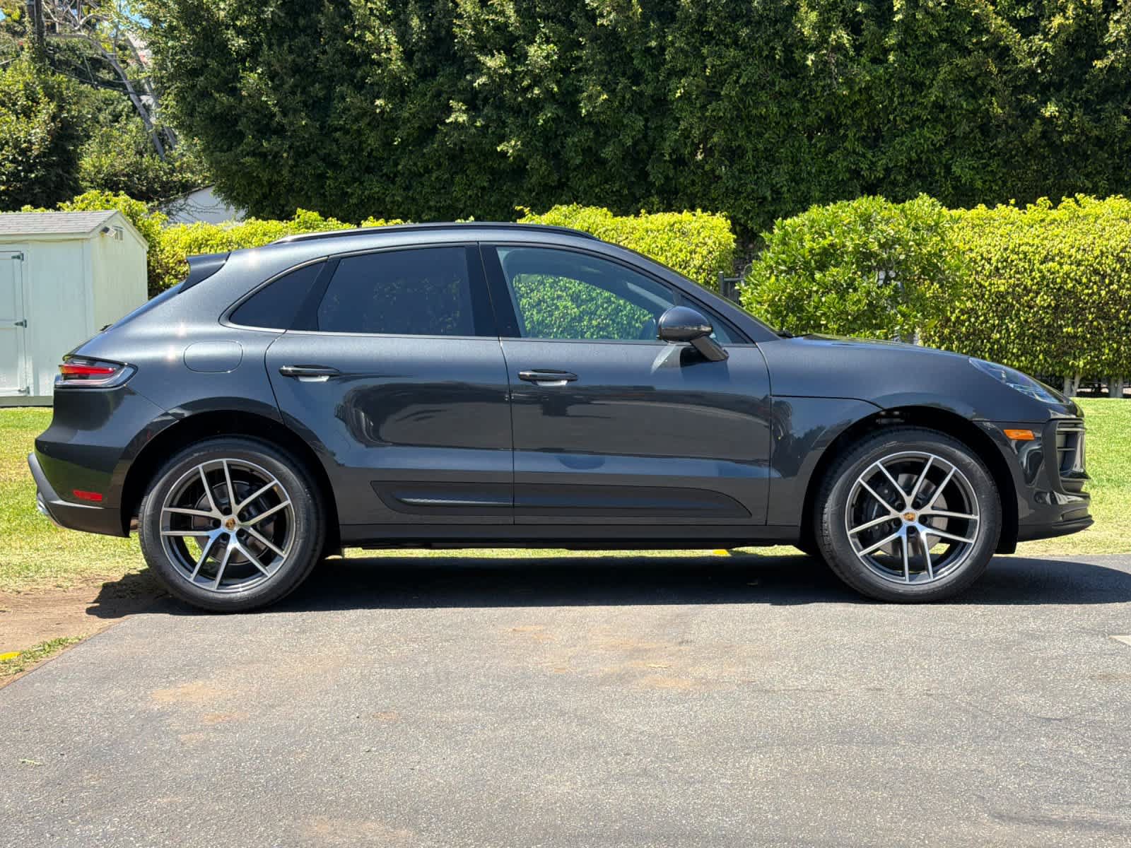 New 2026 Porsche Macan AWD/4WD image 9
