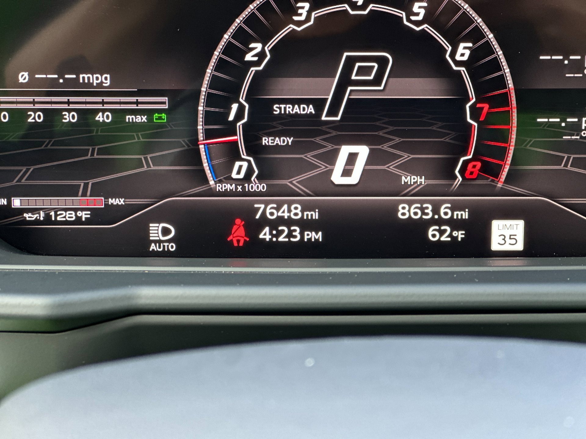 Used 2022 Lamborghini Urus image 32