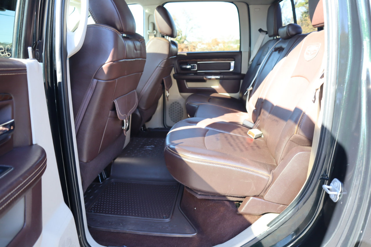 Used 2017 RAM 2500 Longhorn image 16