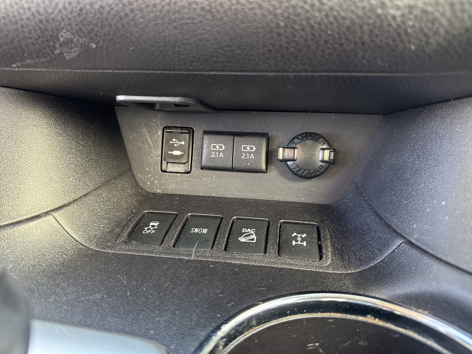 Used 2017 Toyota Highlander XLE image 26