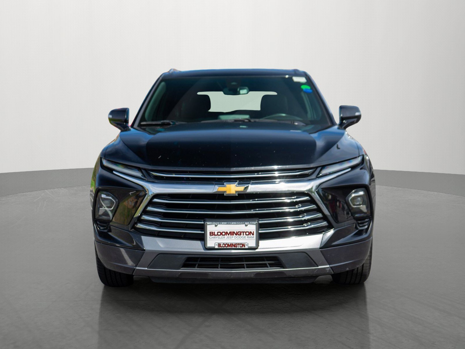 Used 2024 Chevrolet Blazer Premier AWD/4WD image 2