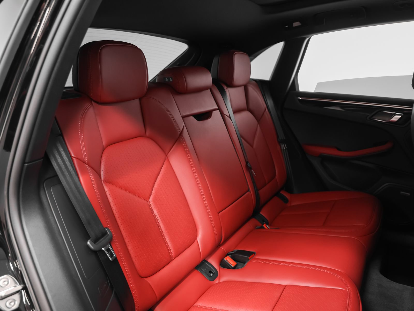 New 2026 Porsche Macan AWD/4WD image 24