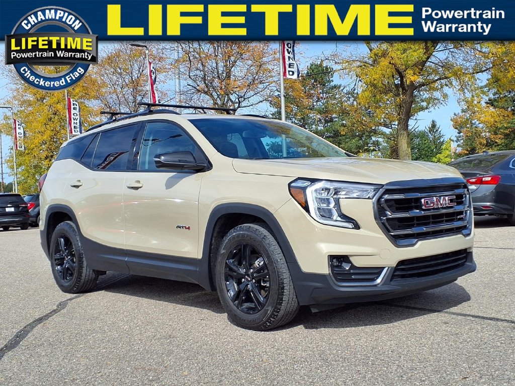 Used 2022 GMC Terrain AT4 w/ LPO, Floor Liner Package AWD/4WD image 3