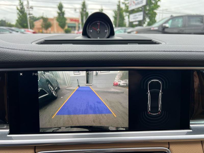 Used 2017 Porsche Panamera 4 AWD/4WD image 22