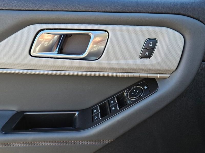 New 2026 Ford Explorer Active image 31