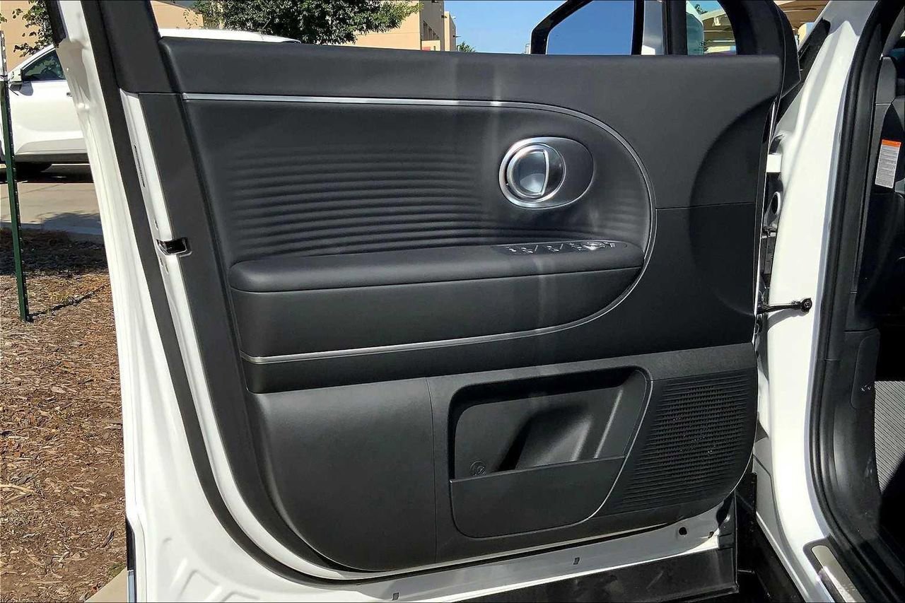 New 2026 Hyundai Ioniq 9 SEL image 10