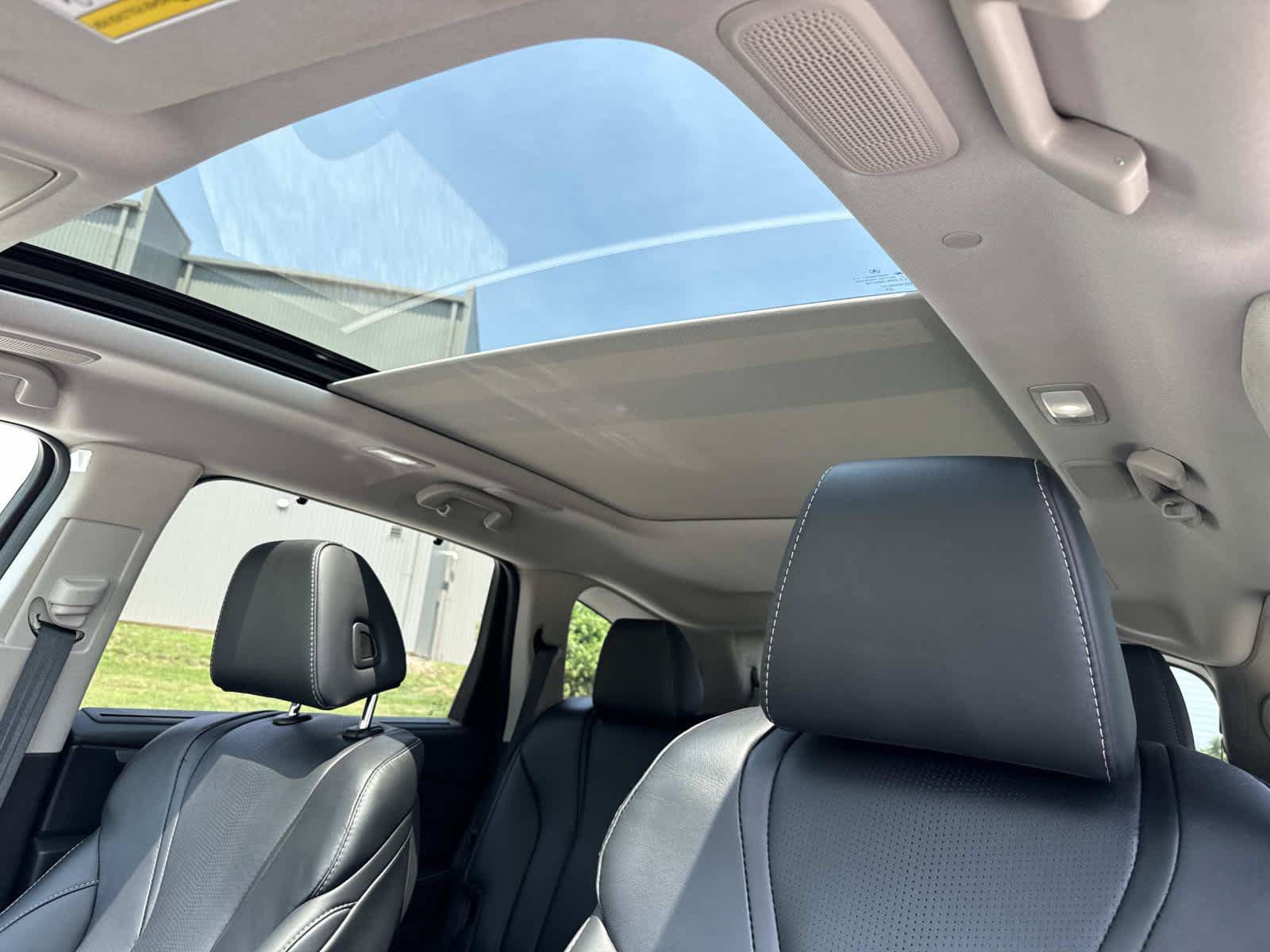 Used 2025 Acura MDX SH-AWD w/ Technology Package image 7
