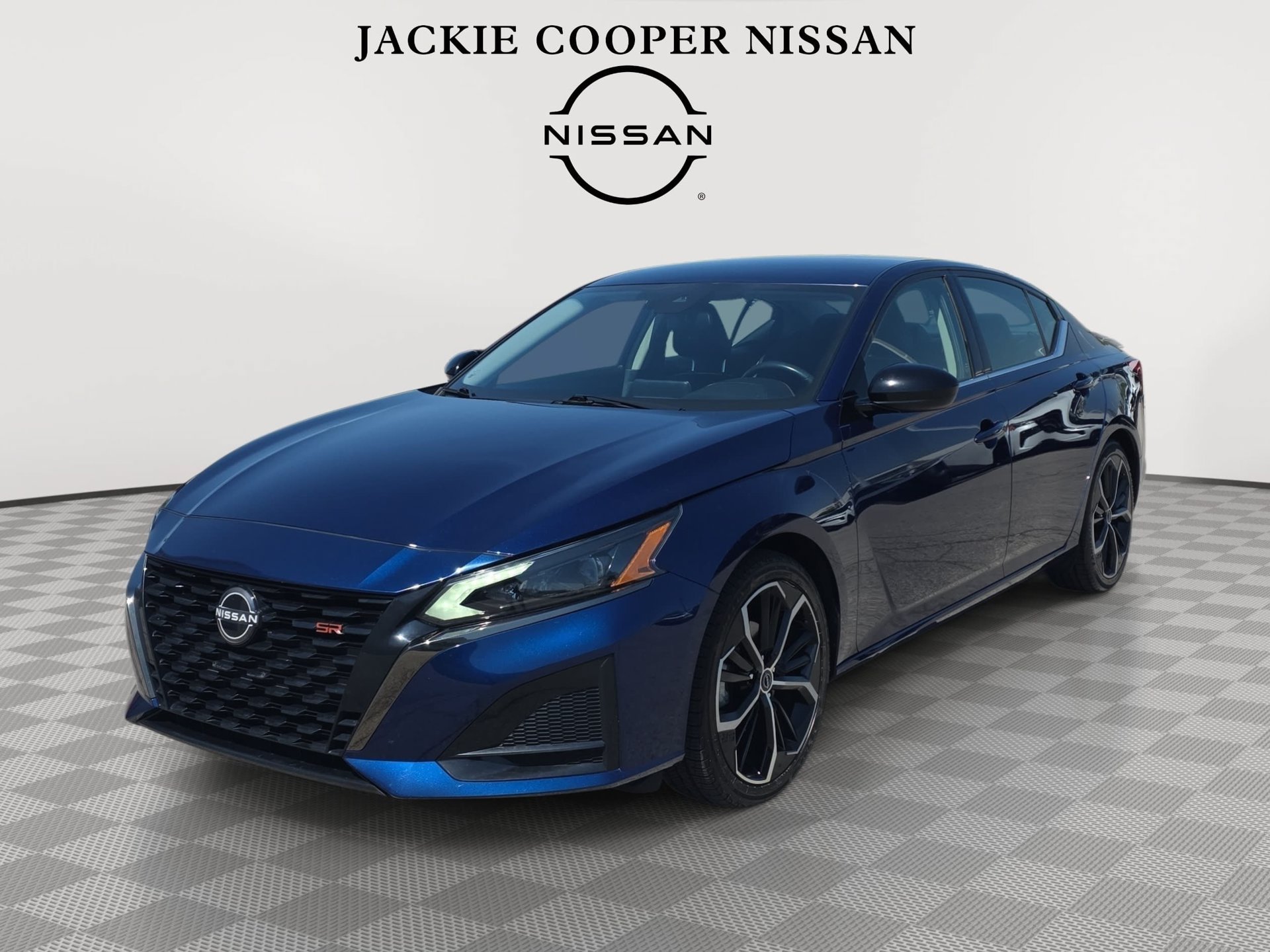 Used 2024 Nissan Altima 2.5 SR