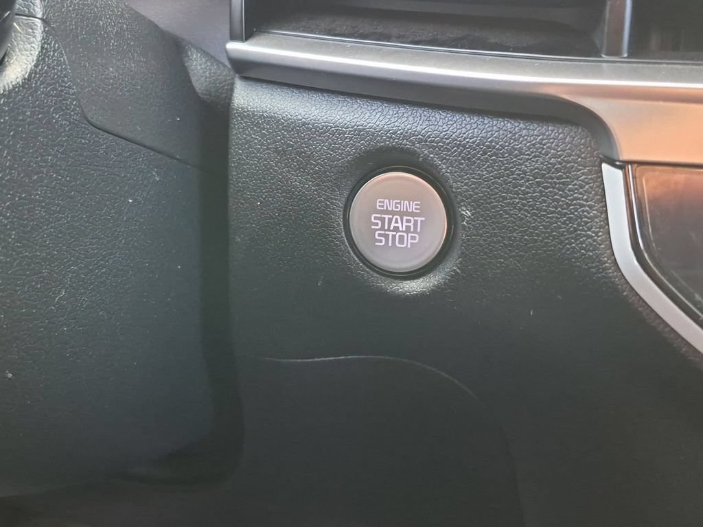 Certified 2024 Kia Sorento S w/ Panoramic Sunroof Package FWD image 17