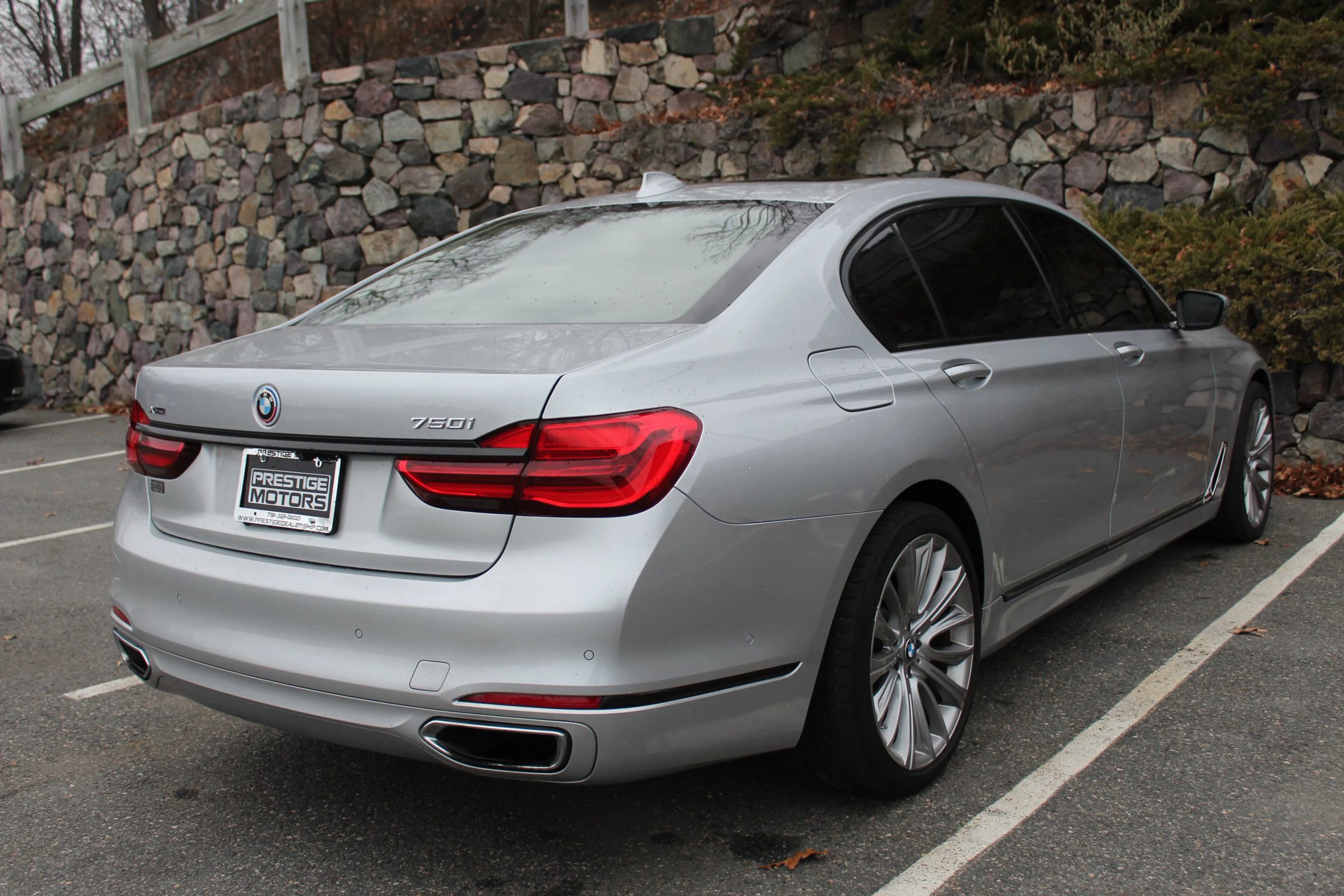 Used 2016 BMW 750i xDrive image 8