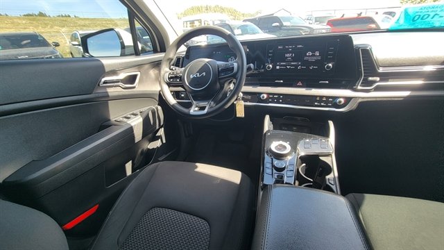 Used 2023 Kia Sportage LX AWD/4WD image 16