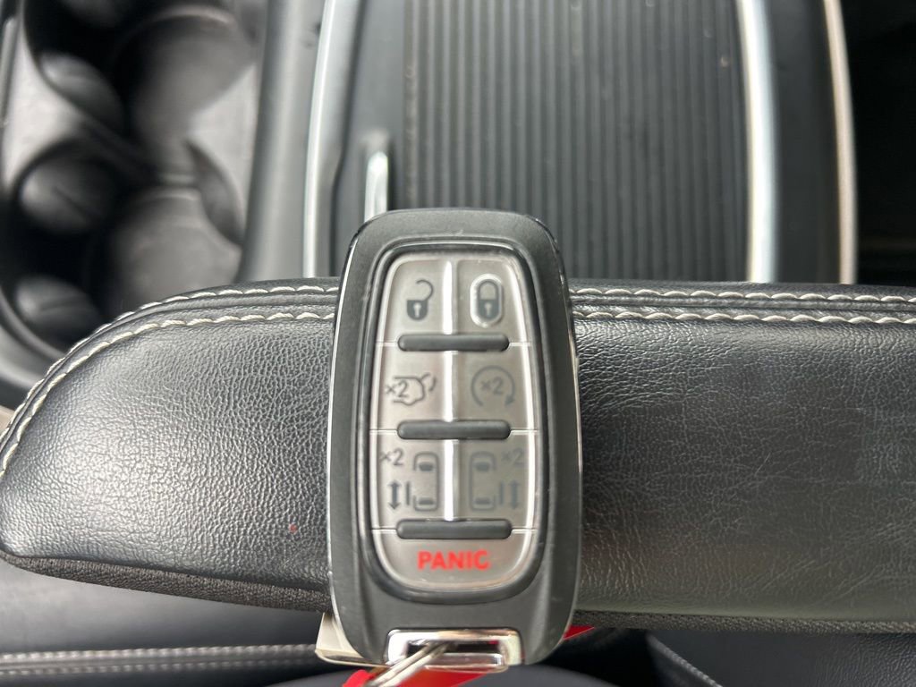 Certified 2024 Chrysler Pacifica Touring-L FWD image 19