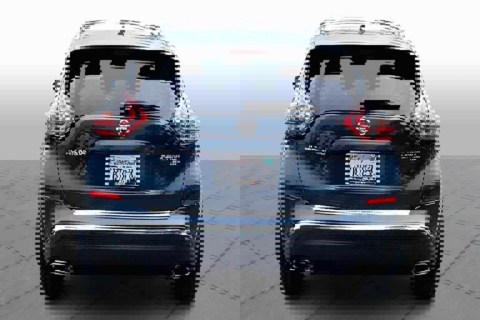 Used 2015 Nissan Murano Platinum w/ Cargo Package w/Cover image 4