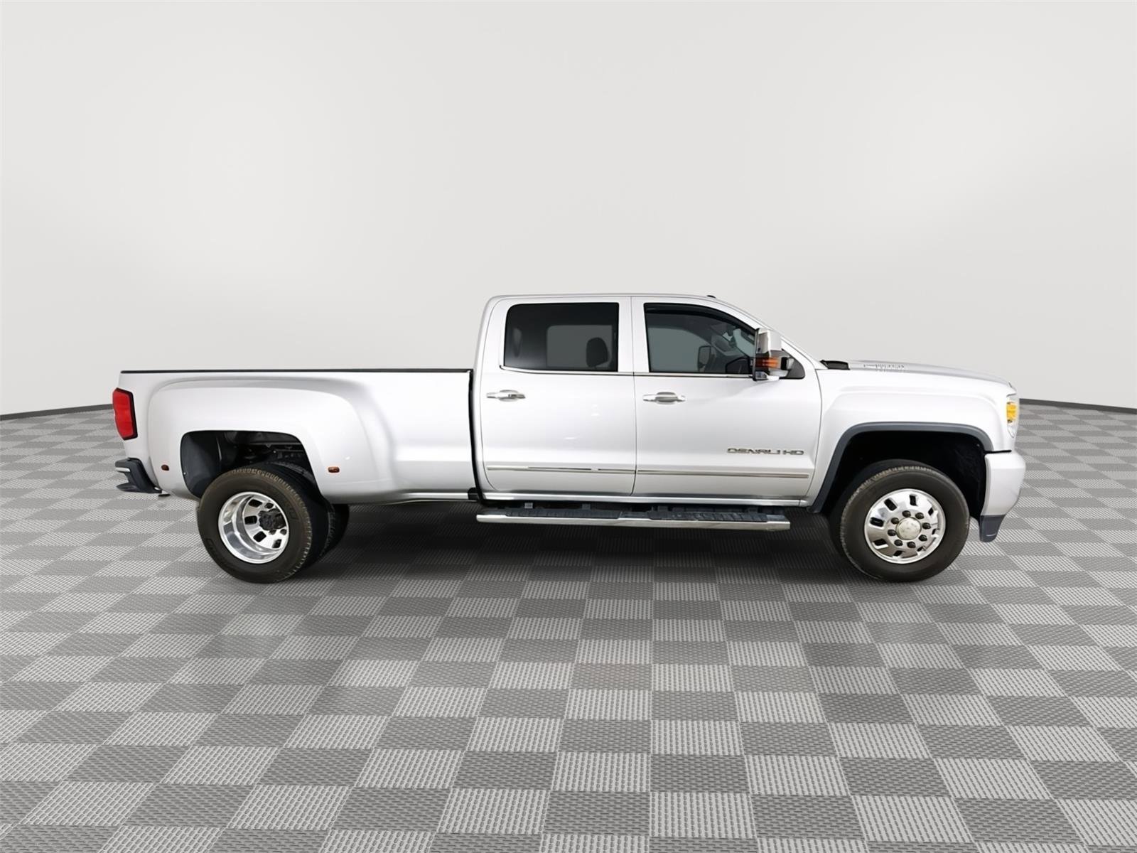 Used 2019 GMC Sierra 3500 Denali w/ Duramax Plus Package AWD/4WD image 21