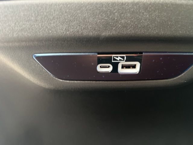 Used 2023 Chrysler Pacifica Limited w/ S Appearance Package AWD/4WD image 23