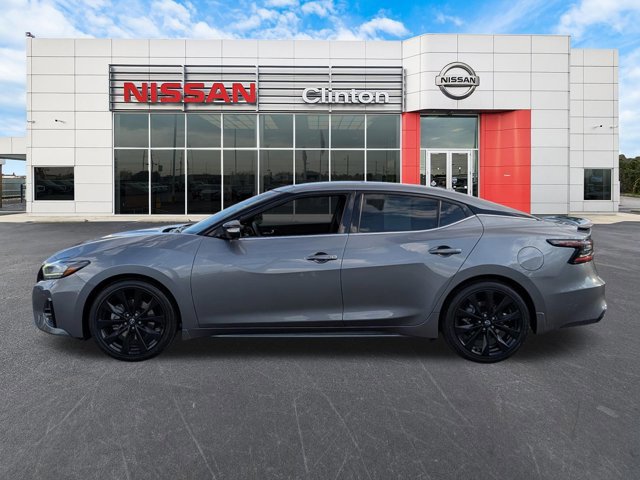 Certified 2023 Nissan Maxima SR w/ Sport Mat Group FWD image 6